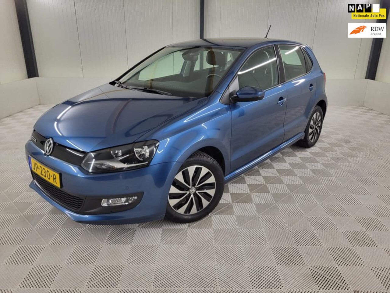 Volkswagen Polo - Connected Series, Parkeersensoren, Navigatie - AutoWereld.nl