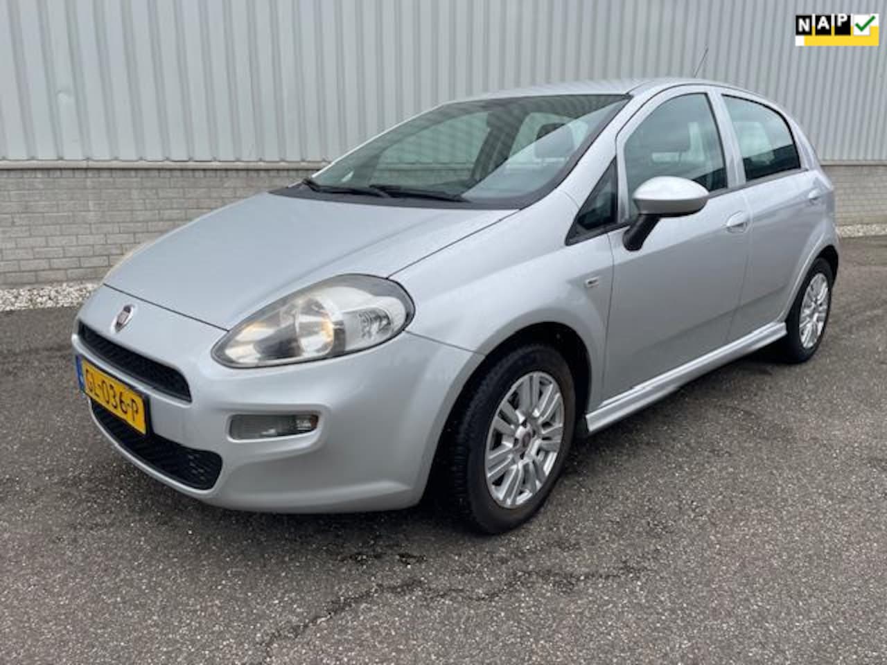 Fiat Punto Evo - 1.3 M-Jet Lounge 1.3 M-Jet Lounge - AutoWereld.nl