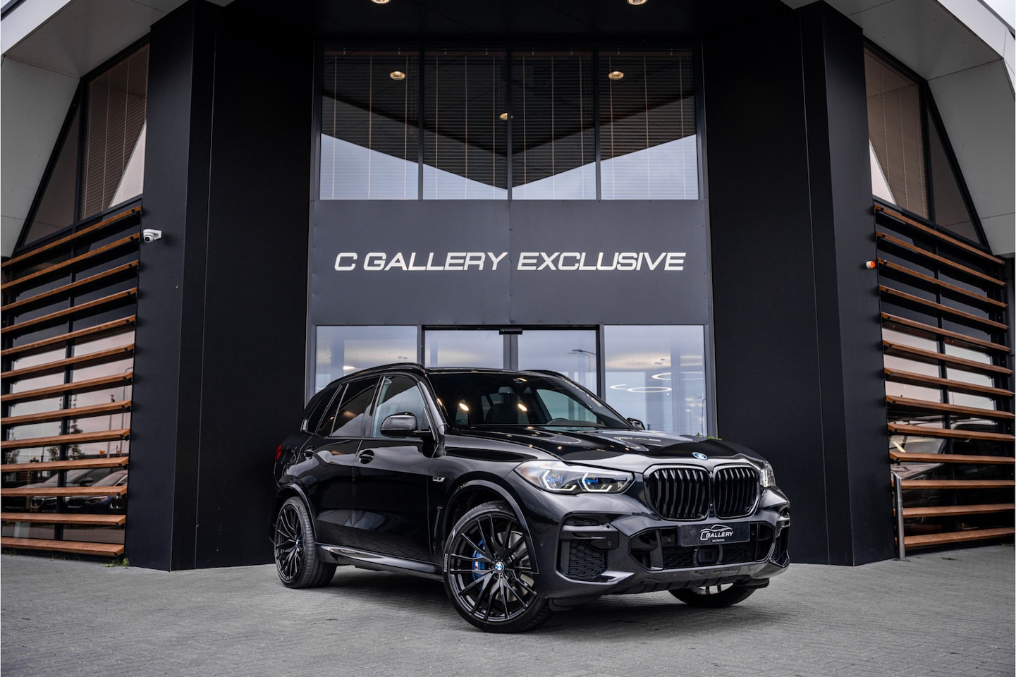 BMW X5 - xDrive45e High Executive - M Sport | Panorama | Memory | HUD | Keyless - AutoWereld.nl
