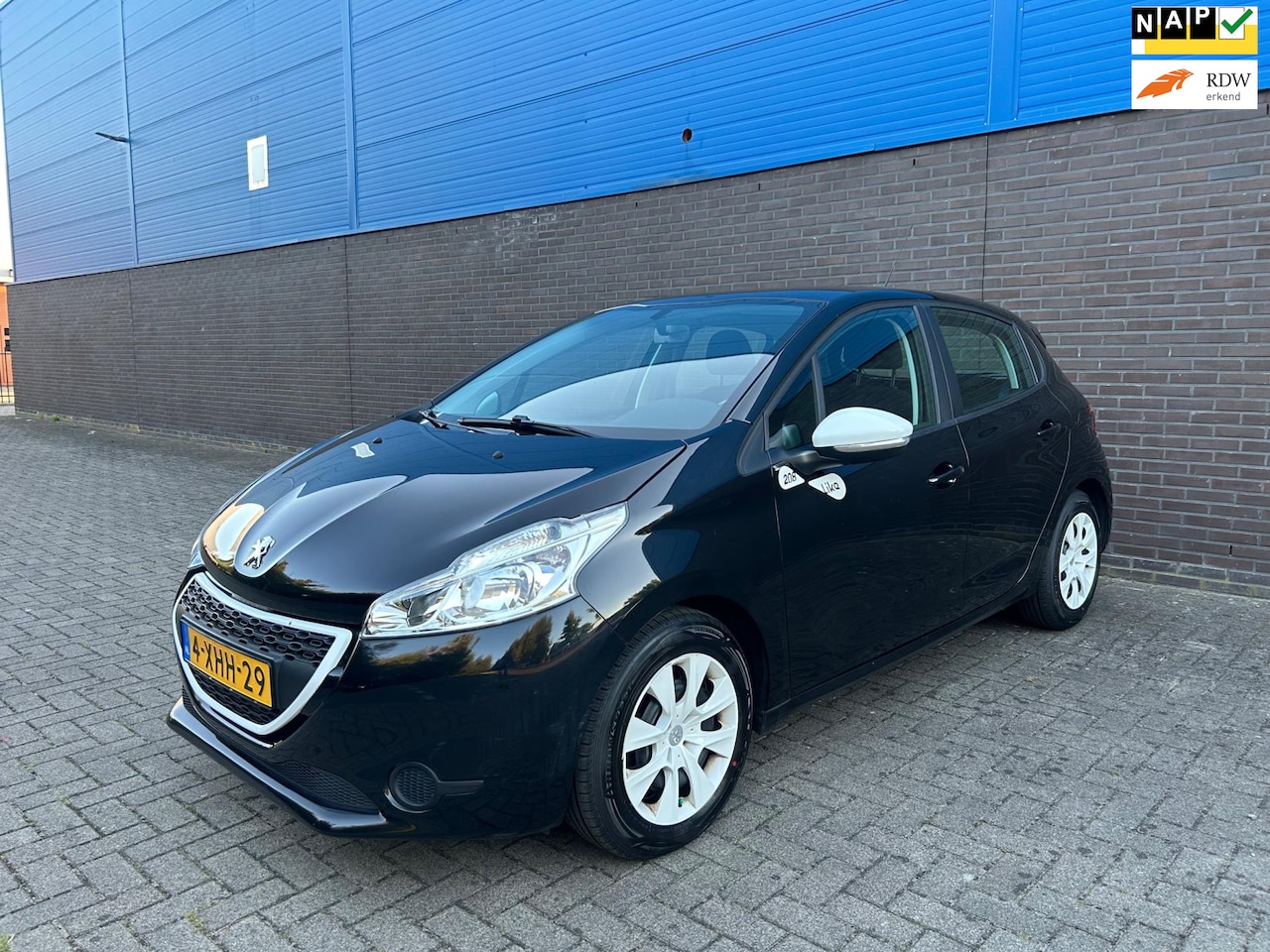 Peugeot 208 - 1.0 VTi LIKE | Cruise Control | Airconditioning | Centrale Vergrendeling | Bluetooth | Ele - AutoWereld.nl
