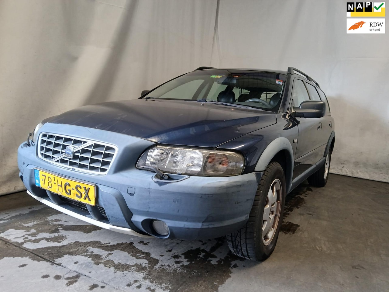 Volvo V70 Cross Country - 2.4 T Ocean Race - Leder - Airco - Cruise - Schade - AutoWereld.nl