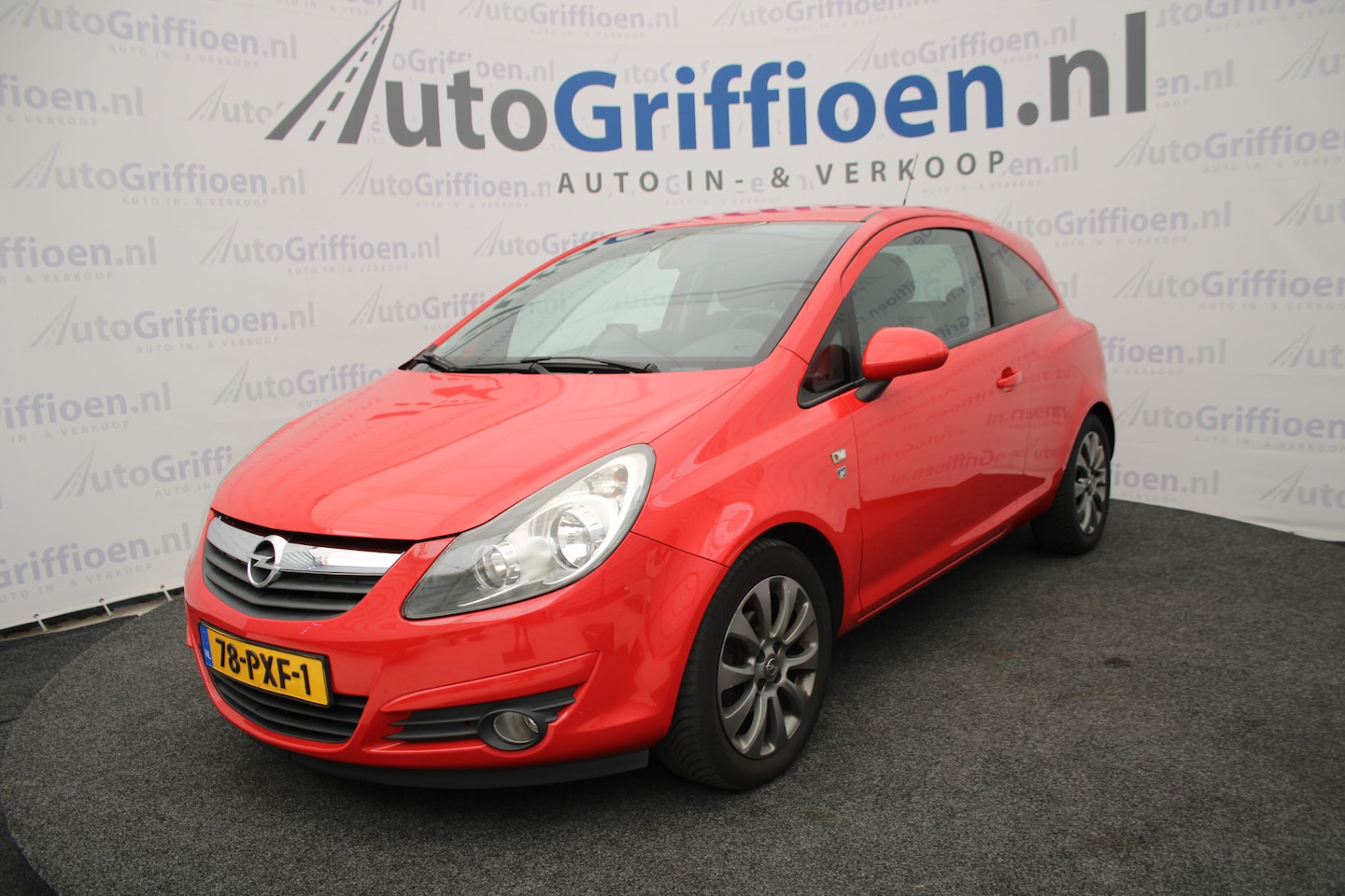 Opel Corsa - 1.4-16V '111' Edition nette hatchback met navi - AutoWereld.nl