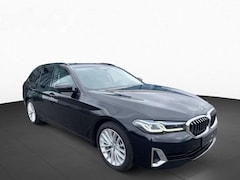 BMW 5-serie Touring - 530iA LUXURY * LASER, LivProf, LEDER, PANORAMA, TREKH, ACC, 18-inch LMV * 1e EIG - UNFALLF