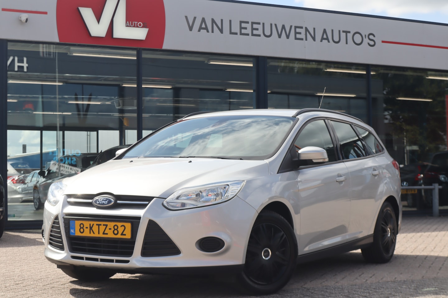 Ford Focus Wagon - 1.0 EcoBoost Trend | Cruise | Airco | Trekhaak - AutoWereld.nl