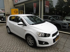 Chevrolet Aveo - 1.4 100PK LTZ AIRCO CRUISE L.M. TREKHAAK