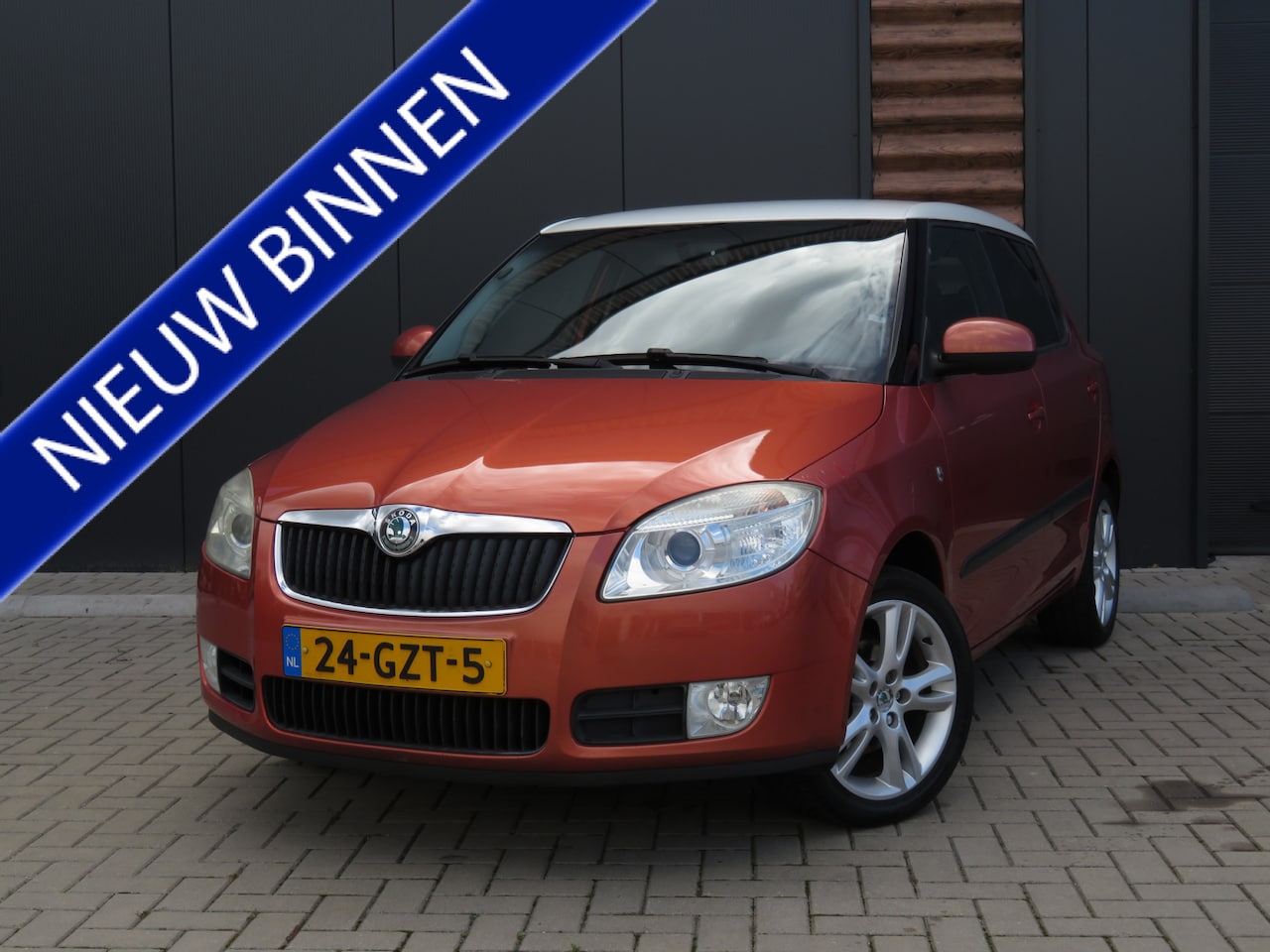 Skoda Fabia - 1.4-16V Sport Airco Cr-Control Nw APK - AutoWereld.nl
