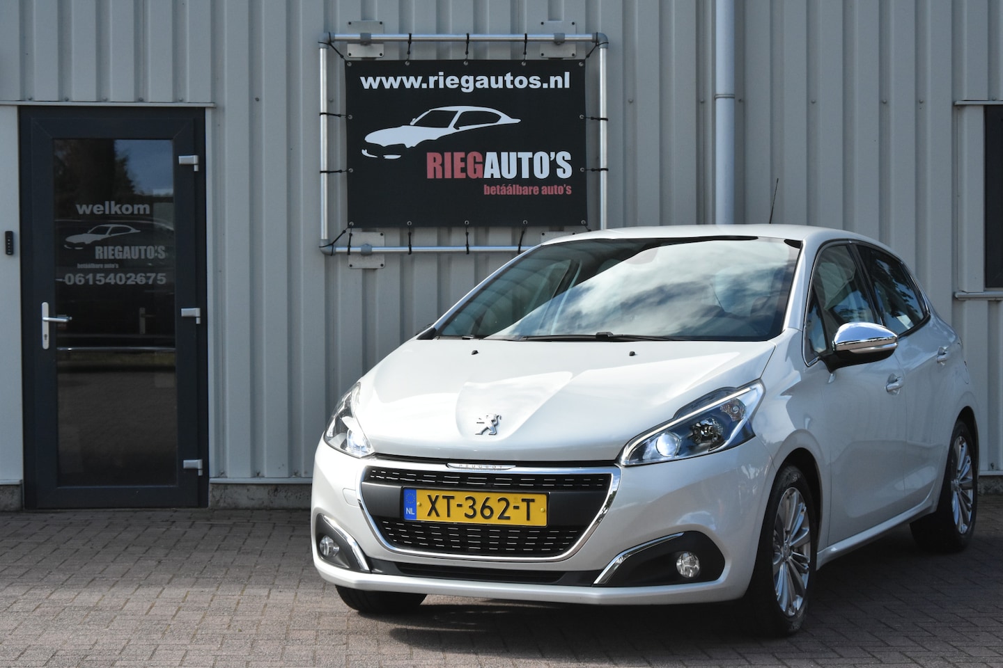 Peugeot 208 - 1.2 PureTech Blue Lease Allure B.J. 2019 - AutoWereld.nl