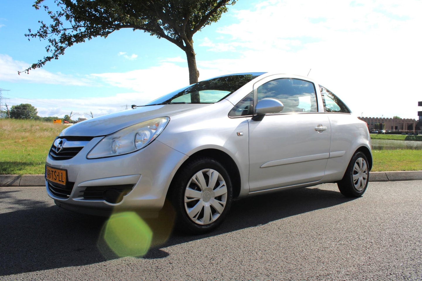 Opel Corsa - 1.2-16V Business APK 14-05-2026 - AutoWereld.nl