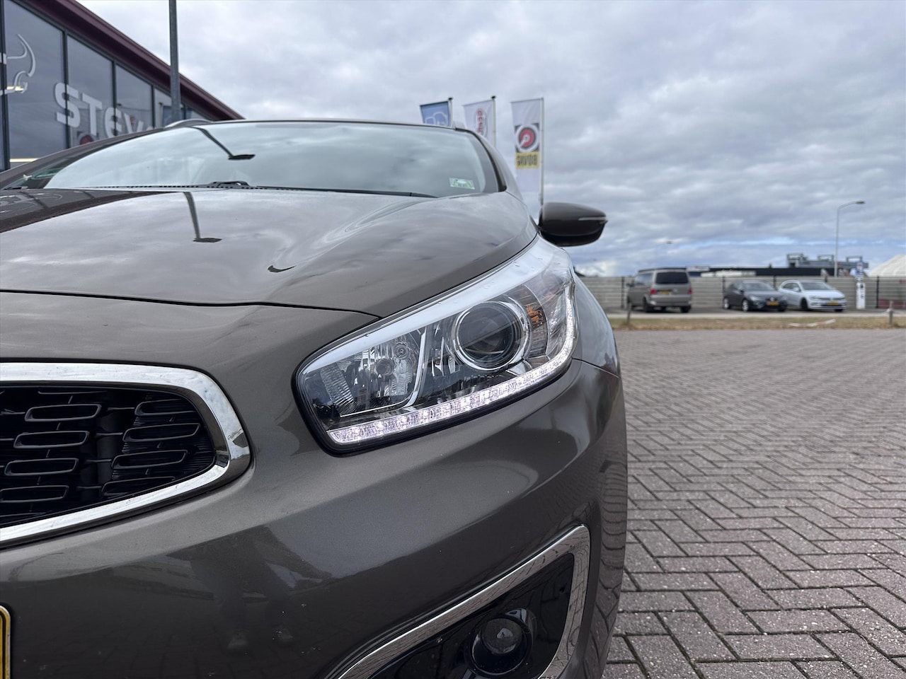 Kia Cee'd Sporty Wagon - Cee D 1.6 CRDI - AutoWereld.nl