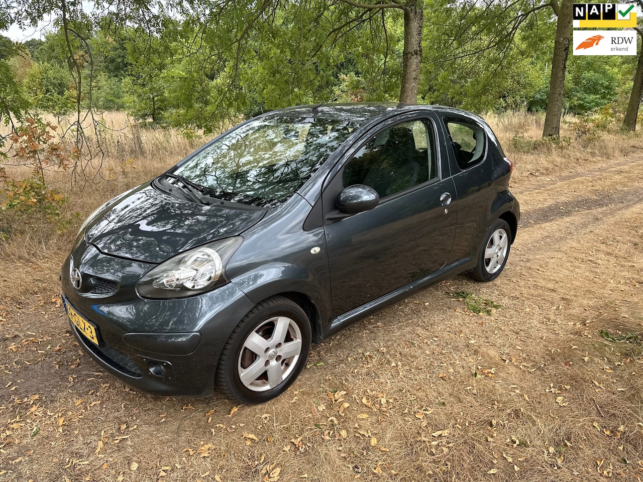 Toyota Aygo - 1.0-12V Sport Word geleverd met nieuwe APK - AutoWereld.nl