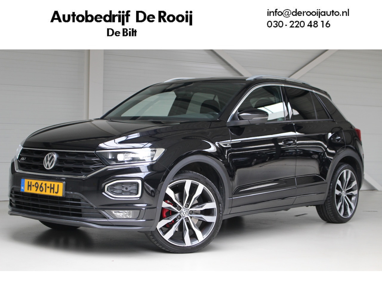Volkswagen T-Roc - 1.5 TSI Sport R-Line | Navigatie | Panoramadak | PDC + Camera | LM'19 Suzuka | - AutoWereld.nl