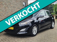 Hyundai i30 - 1.6 GDI i-Vision*Cruise*Camera*Navi*Trekhaak