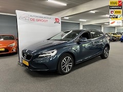 Volvo V40 - 1.5 T2 Polar+ / NL-auto, Automaat, LM velgen, Stoelverwarming, Airco, Camera