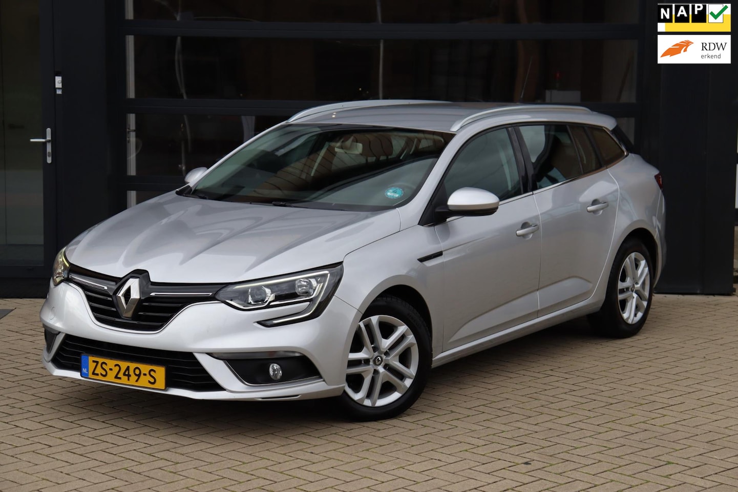 Renault Mégane Estate - 1.5 dCi Zen | Navi | Cruise | Automaat | Climate Control | Sensoren - AutoWereld.nl
