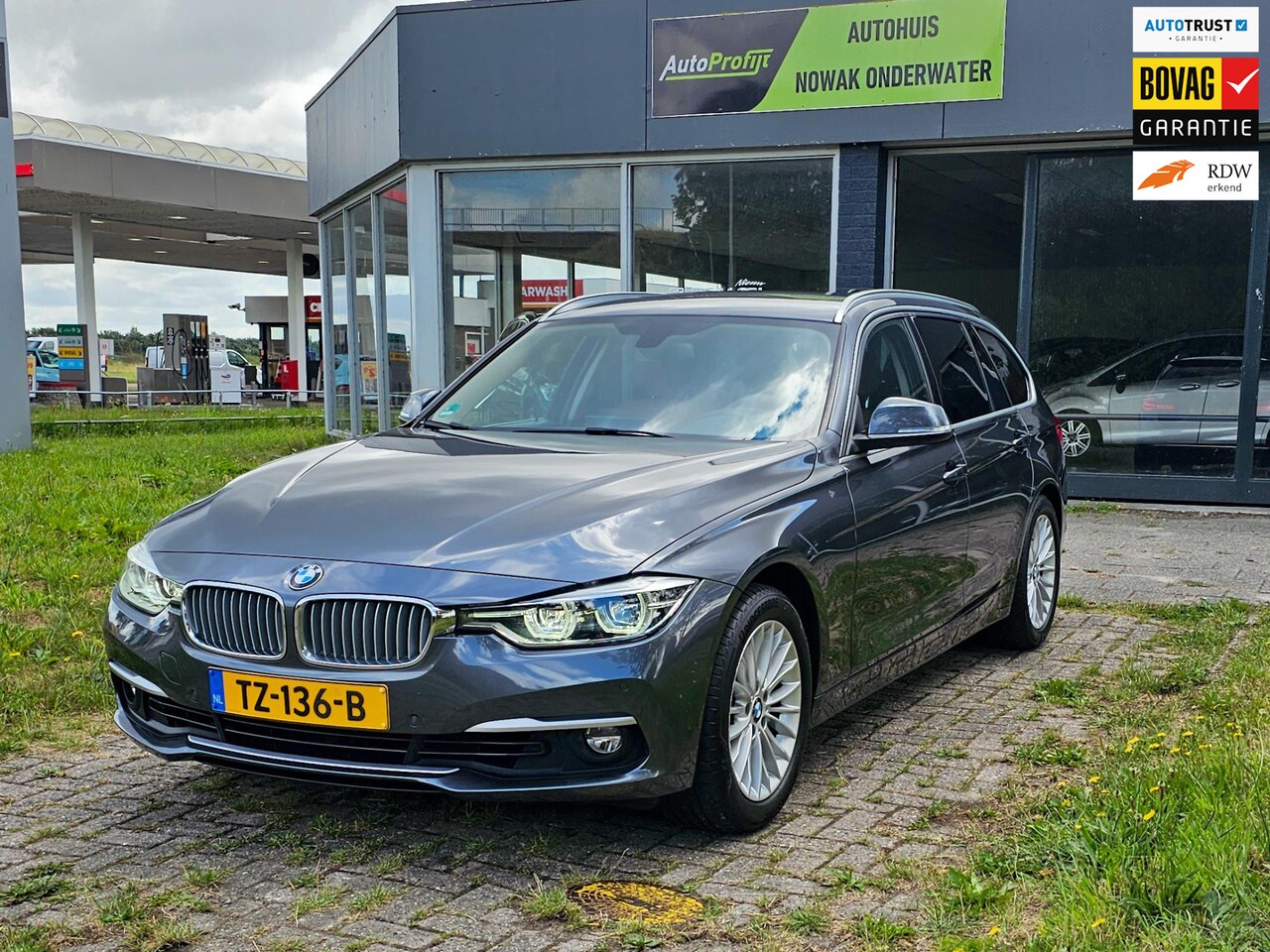 BMW 3-serie Touring - 320i Luxury Edition 320i Luxury Edition - AutoWereld.nl