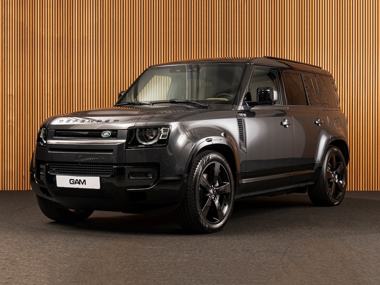 Land Rover Defender 110 - 2.0 P300e 110 X-Dynamic HSE HUD-PANO-MERIDIAN-22" - AutoWereld.nl