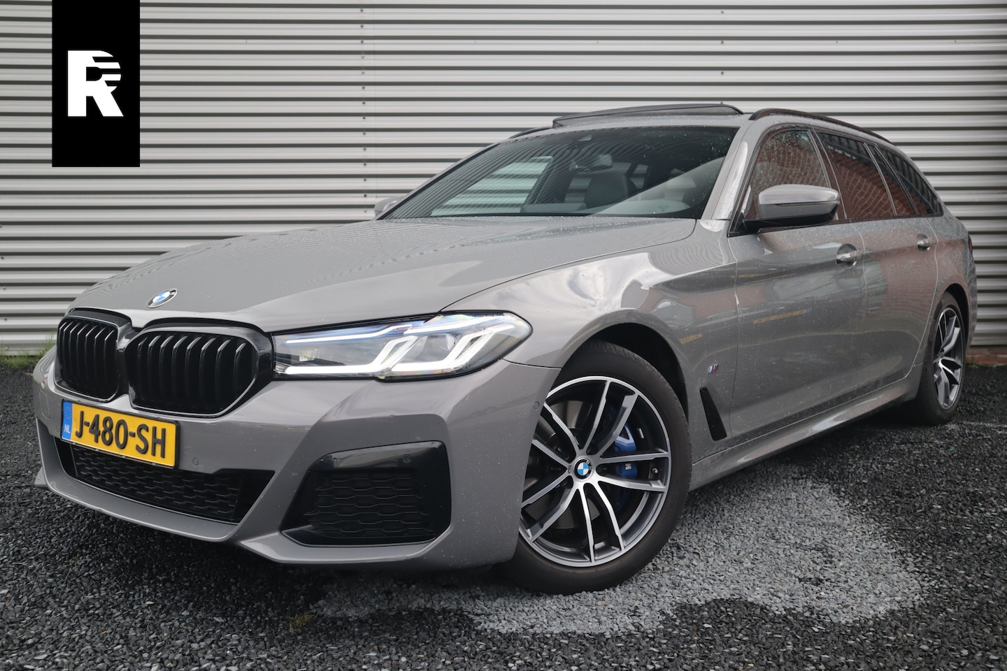 BMW 5-serie Touring - 530i High Executive M-Sport Bernina Grau / Pano / Camera / Laser - AutoWereld.nl