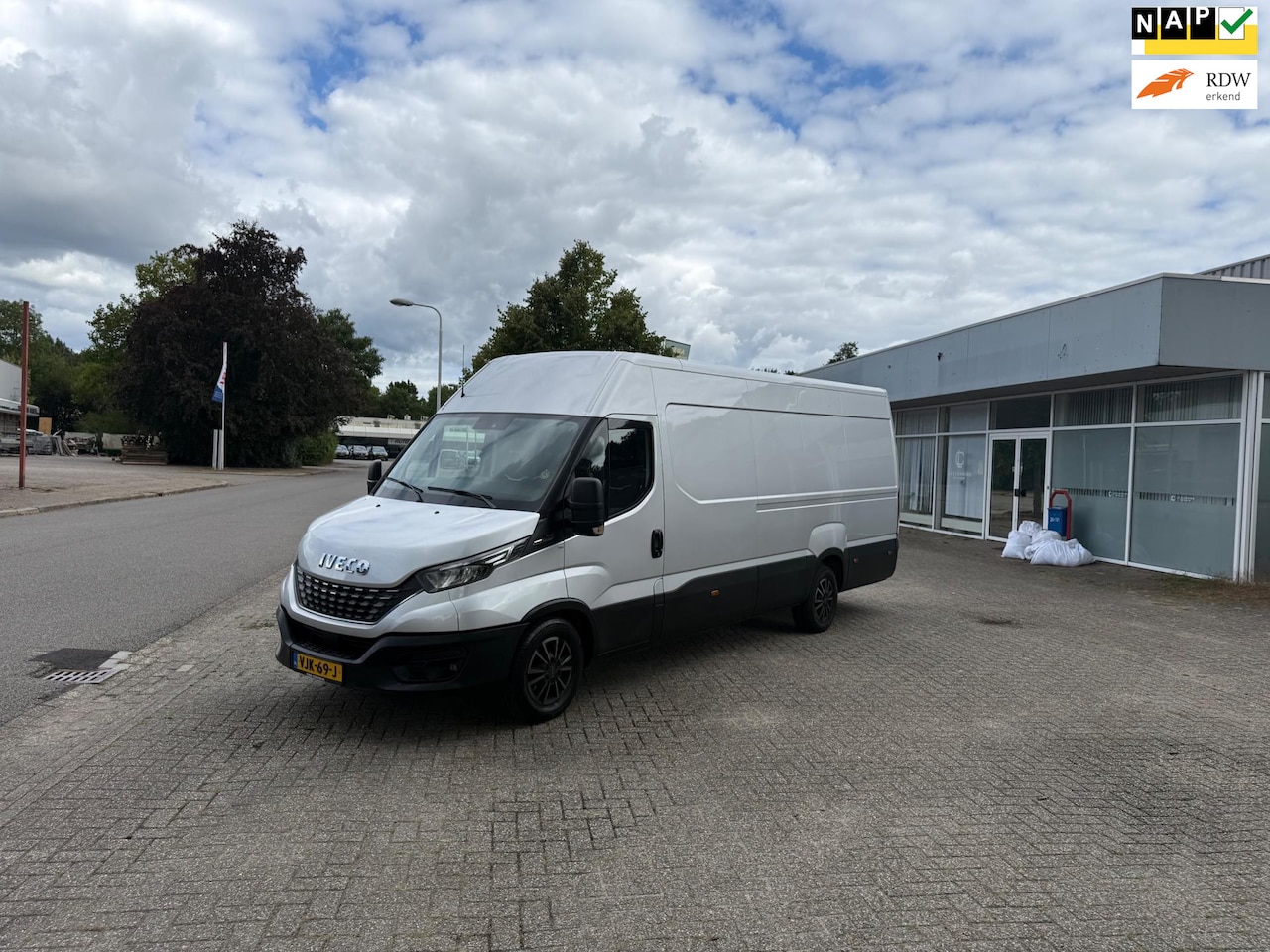 Iveco Daily - 35S18HV 3.0 maxi L4H2 met slaap cabine - AutoWereld.nl