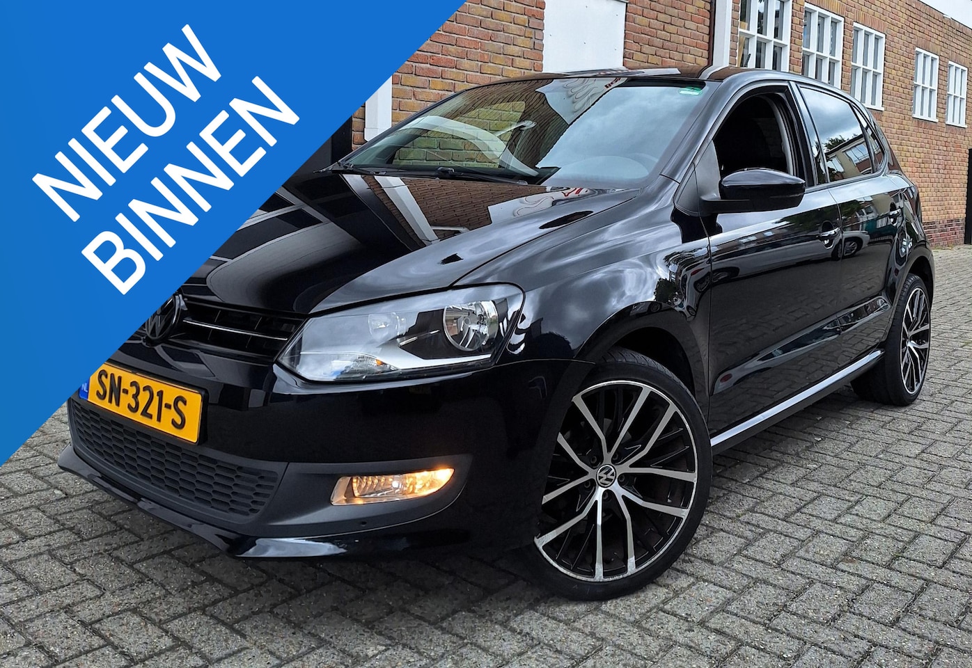 Volkswagen Polo - 1.2-12V Comfortline 2013 Titan Black Clima LMV 17 5 deurs - AutoWereld.nl