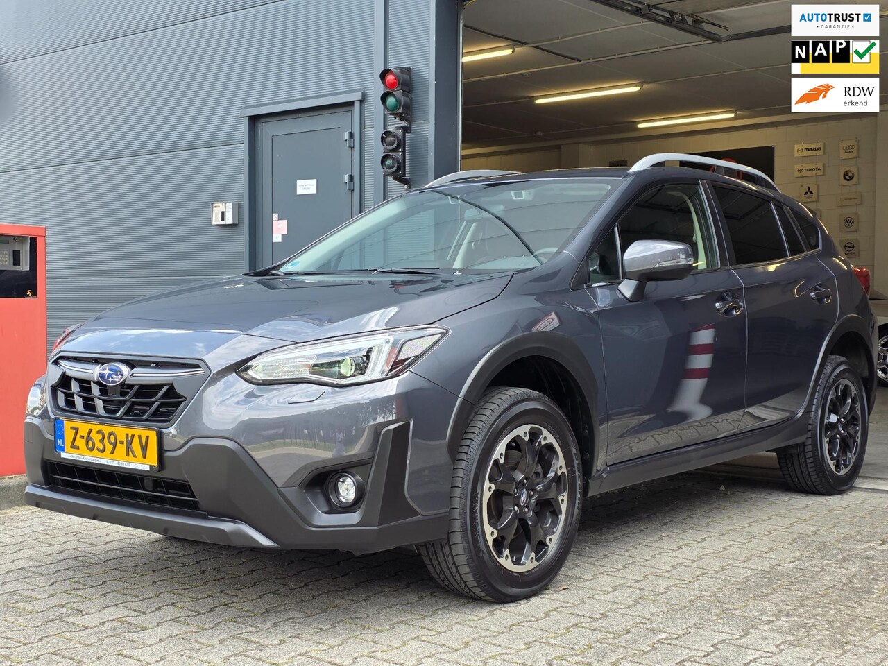 Subaru XV - 1.6i Premium / FABRIEKSGARANTIE / NWE OH.BEURT / KEYLESS / ADAPTIEVE CRUISE / LANE-ASSIST - AutoWereld.nl