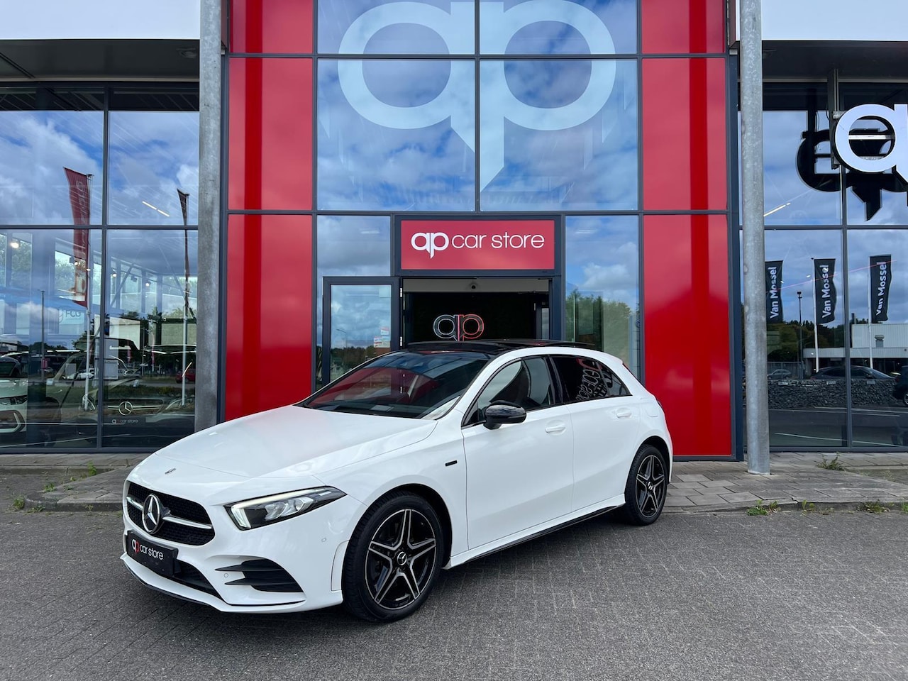 Mercedes-Benz A-klasse - 250 e Business Solution AMG Limited 250 e Business Solution AMG Limited - AutoWereld.nl