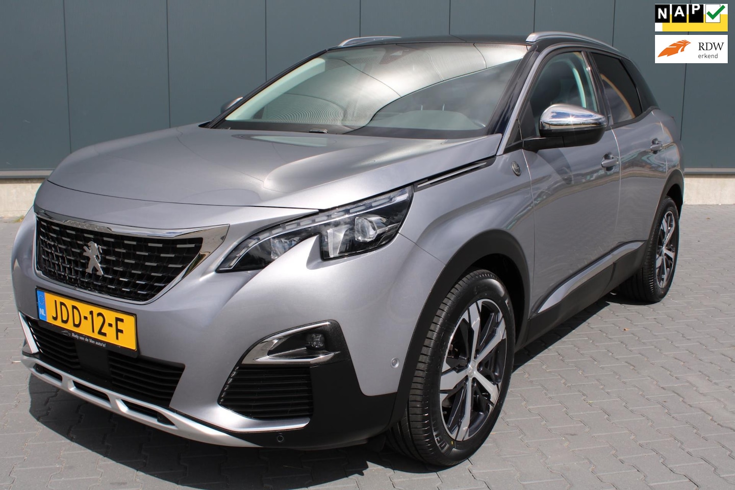 Peugeot 3008 - 1.2 CROSSWAY NAVIGATIE CRUISE TREKHAAK - AutoWereld.nl