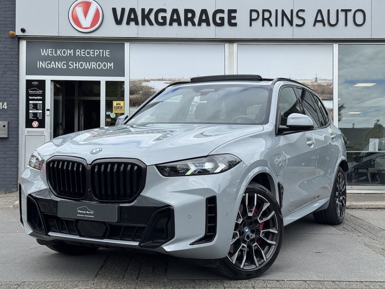 BMW X5 - xDrive50e M Sport Pro |BTW|PANO|TREKHAAK|SOFT CLOSE|360CAM|HUD| - AutoWereld.nl