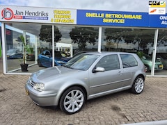 Volkswagen Golf - 1.6-16V
