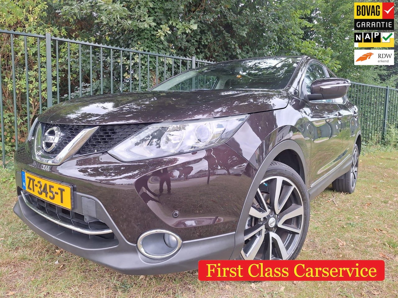 Nissan Qashqai - 1.2 Connect Edition | Panoramadak | LM velgen - AutoWereld.nl