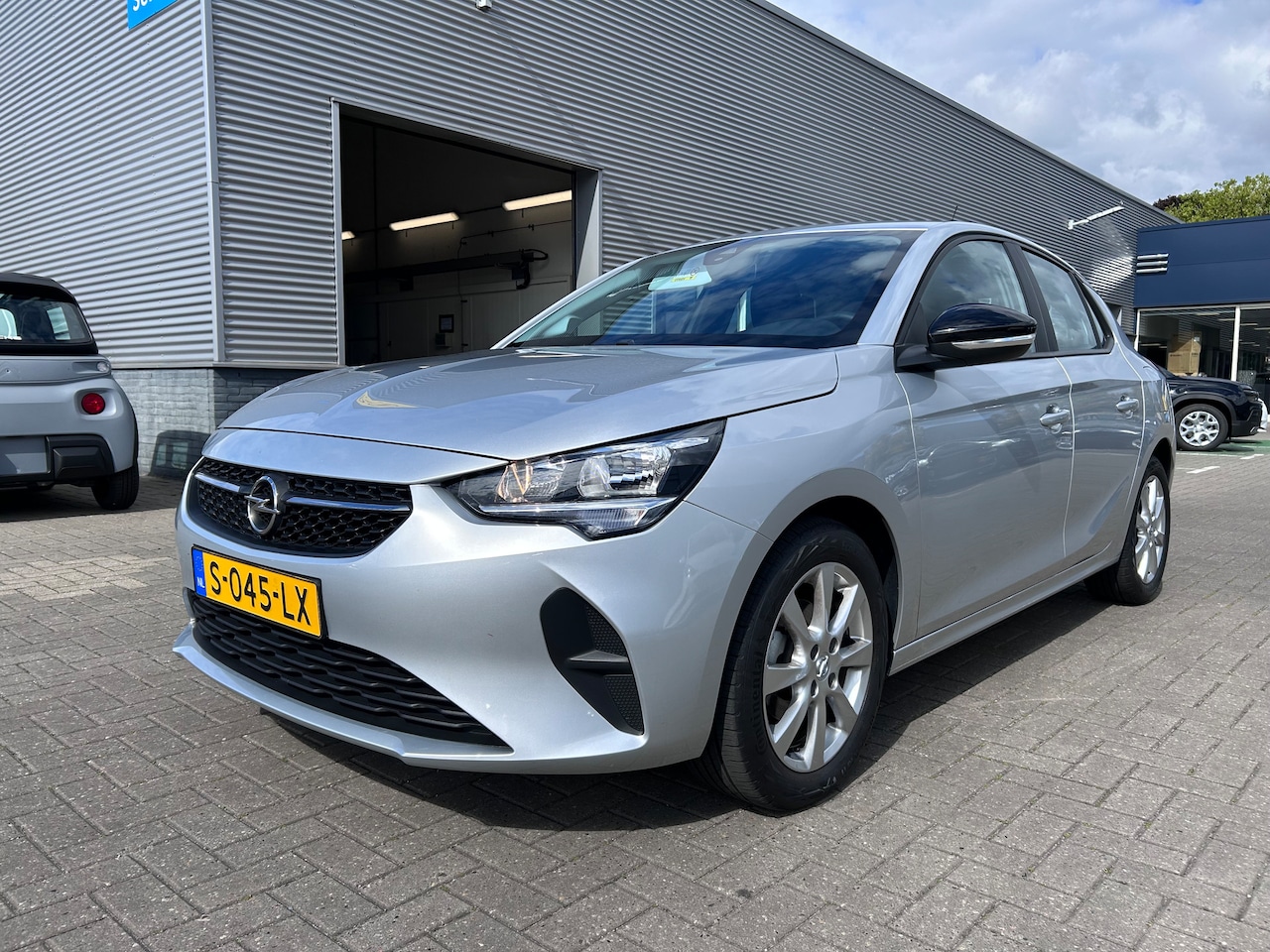 Opel Corsa - 1.2 Edition | Lichtmetalen velgen | Airco | Cruise Controle | Parkeersensoren | Airco | Ap - AutoWereld.nl