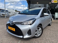 Toyota Yaris - 1.5 Hybrid|Cruise control|Navigatie|Lichtmetaal| NAP + History