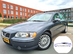 Volvo S60 - 2.4 Momentum 61.128KM! 1e Eig. Vol Optie: Leder Clima Cruise Cont. Youngtimer Volvo Onderh.