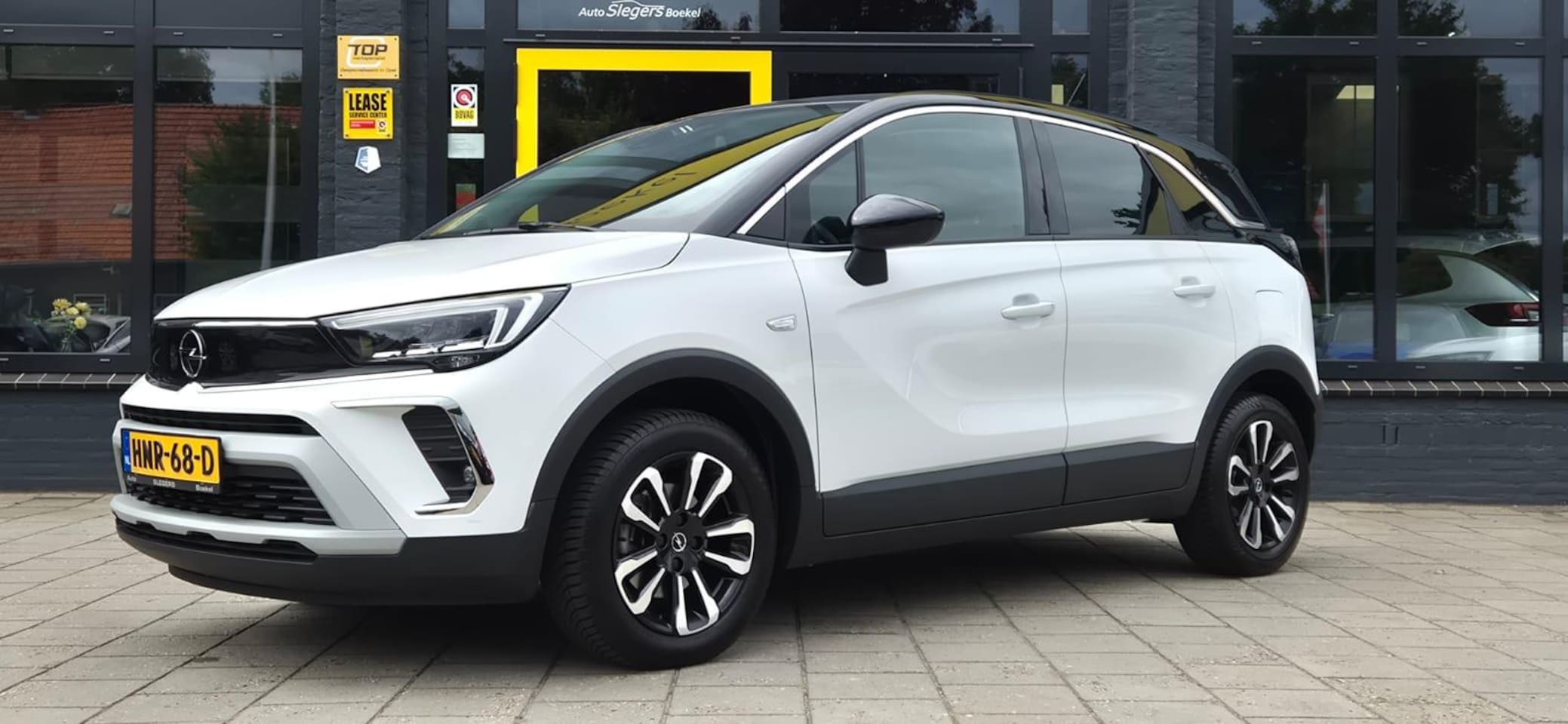Opel Crossland - 1.2 Turbo Elegance Automaat | Parkeer Camera | Stoelverwarming | Stuurverwarming - AutoWereld.nl