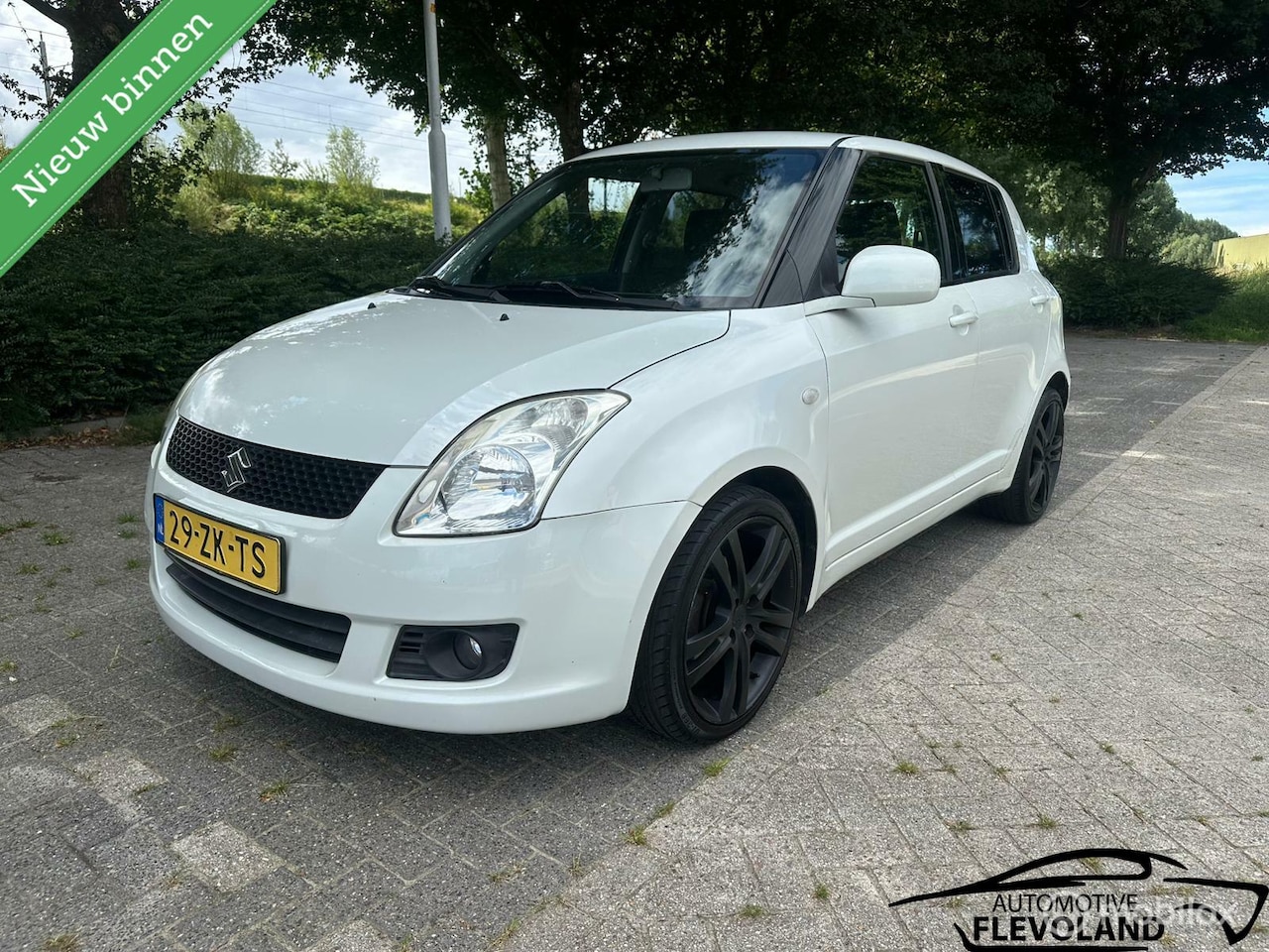 Suzuki Swift - 1.3 5-Drs, NL Geleverd,Airco,GR Scherm,Garantie - AutoWereld.nl