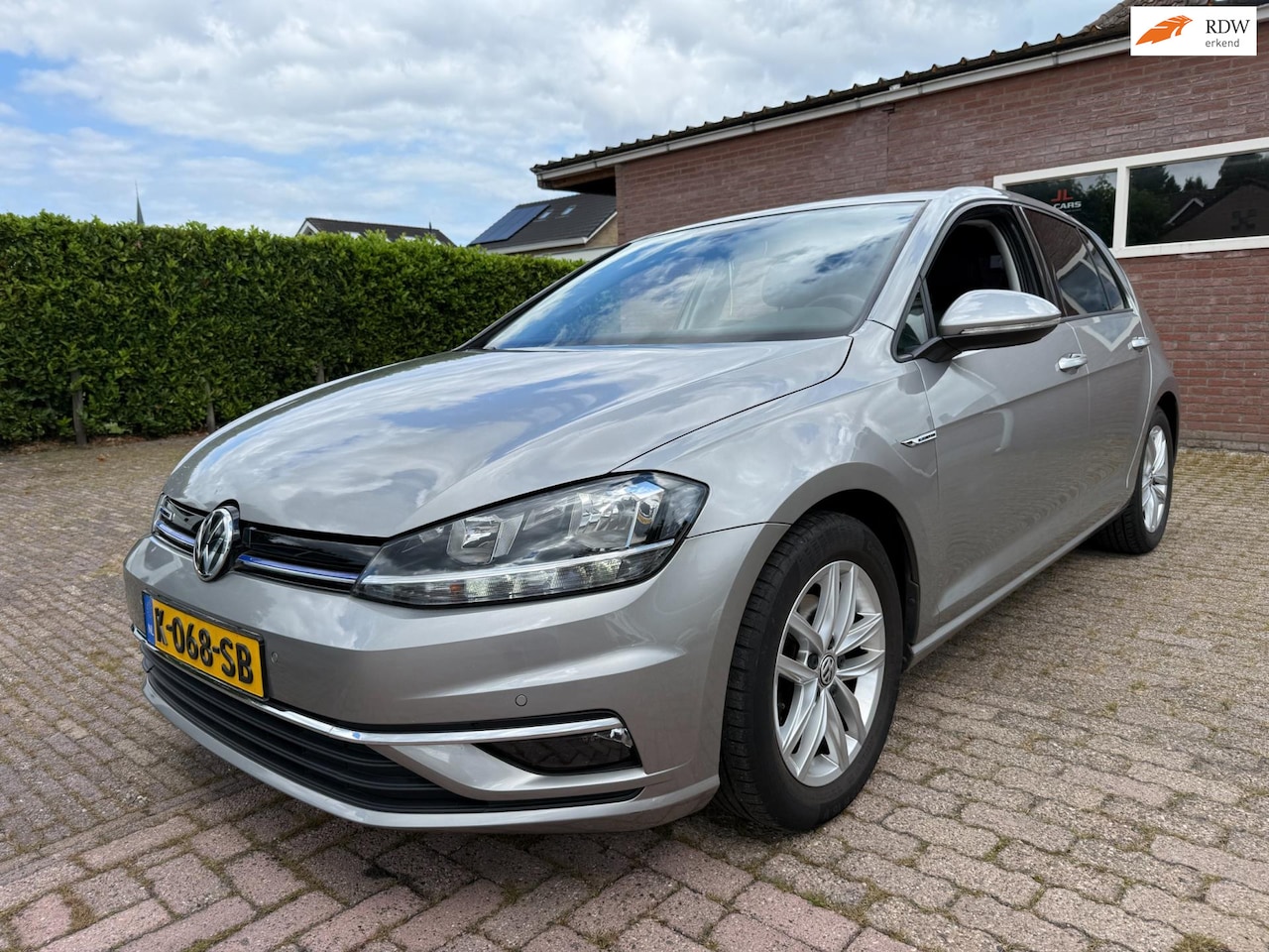Volkswagen Golf - 1.5 TSI Comfortline Business Airco LMV PDC 5 drs apk 15-11-2026 cruise navi velours bekled - AutoWereld.nl