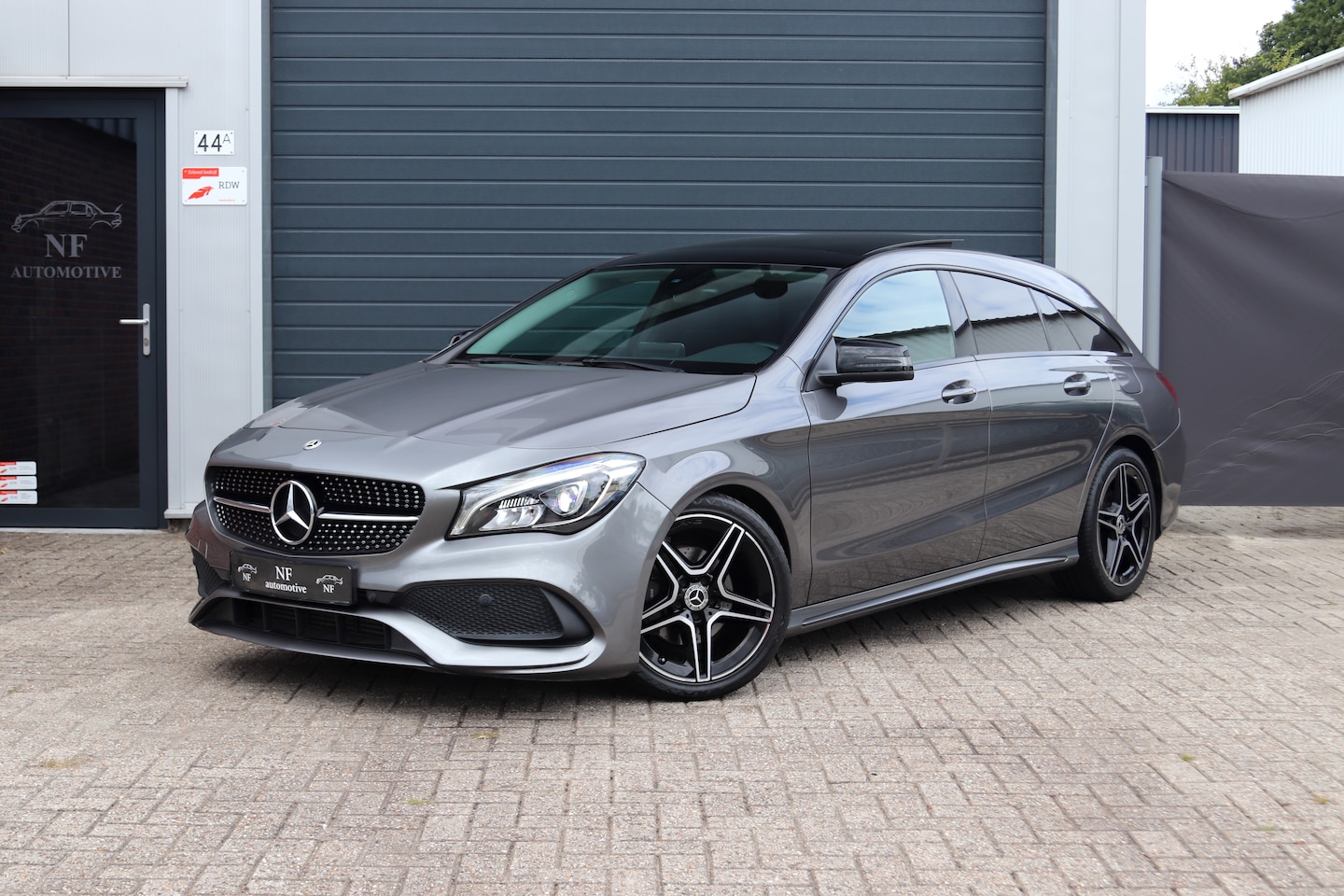 Mercedes-Benz CLA-klasse Shooting Brake - 180 Business Solution AMG Upgrade Edition CLA180 AMG SB - Dealer Ond. - Panorama Climate - AutoWereld.nl