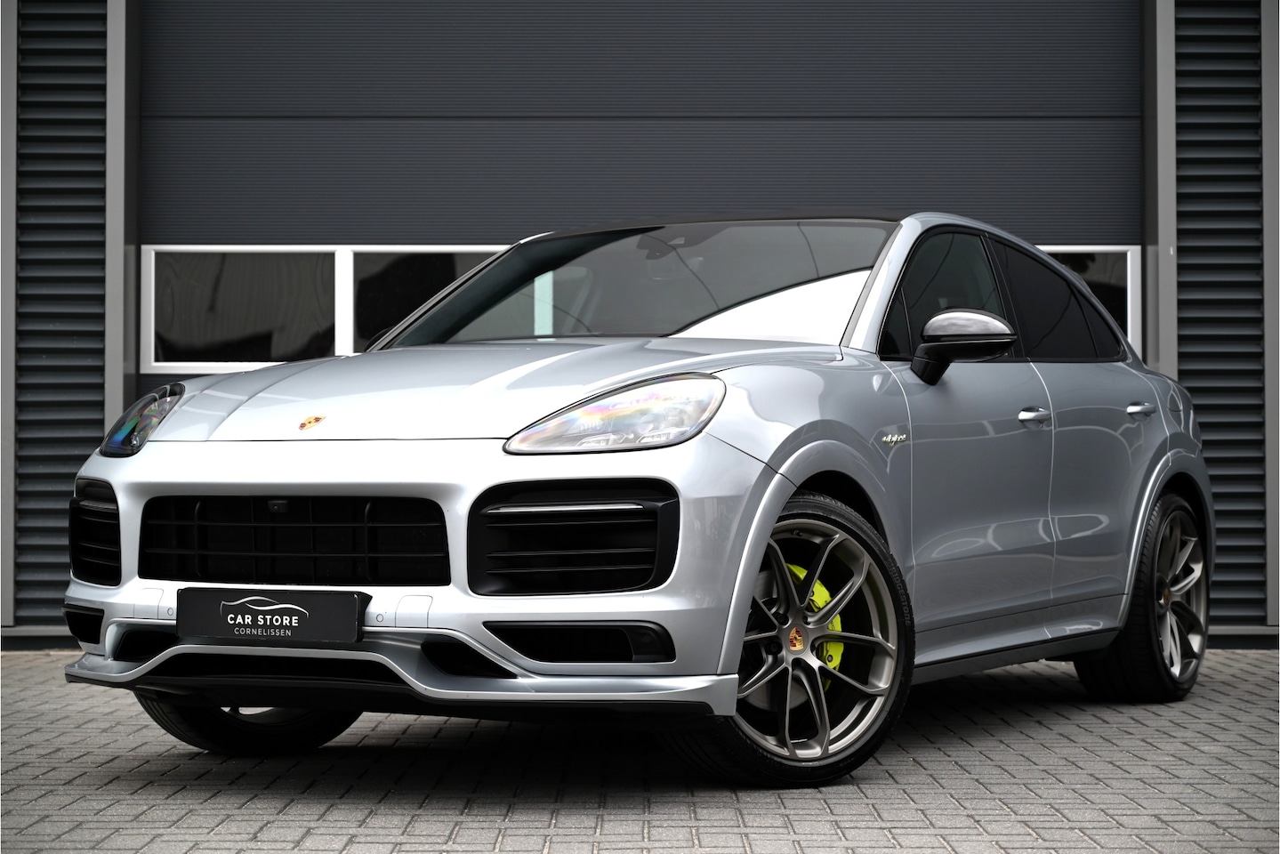Porsche Cayenne Coupé - 3.0 E-Hybrid / LIGHTWEIGHT / SPORT DESIGN / PDLS LED / SPORT CHRONO / ALCANTARA / 360 CAME - AutoWereld.nl