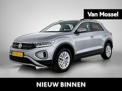 Volkswagen T-Roc - 1.5 TSI Life | Apple Carplay | Adaptieve Cruise Control | Navigatie |