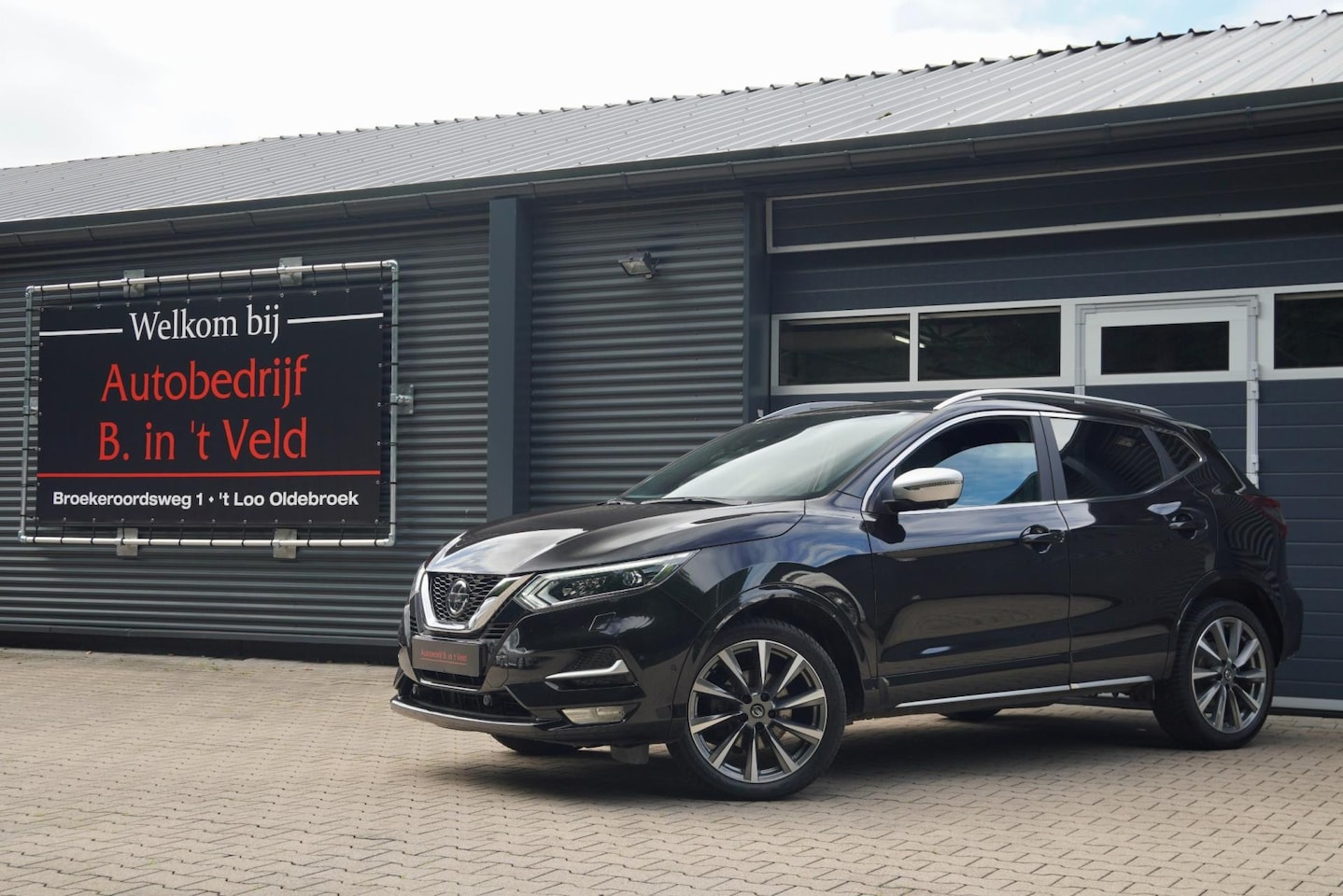Nissan Qashqai - 1.3 DIG-T Tekna + PANO BOSE LEDER 360CAMERA KEYLESS - AutoWereld.nl