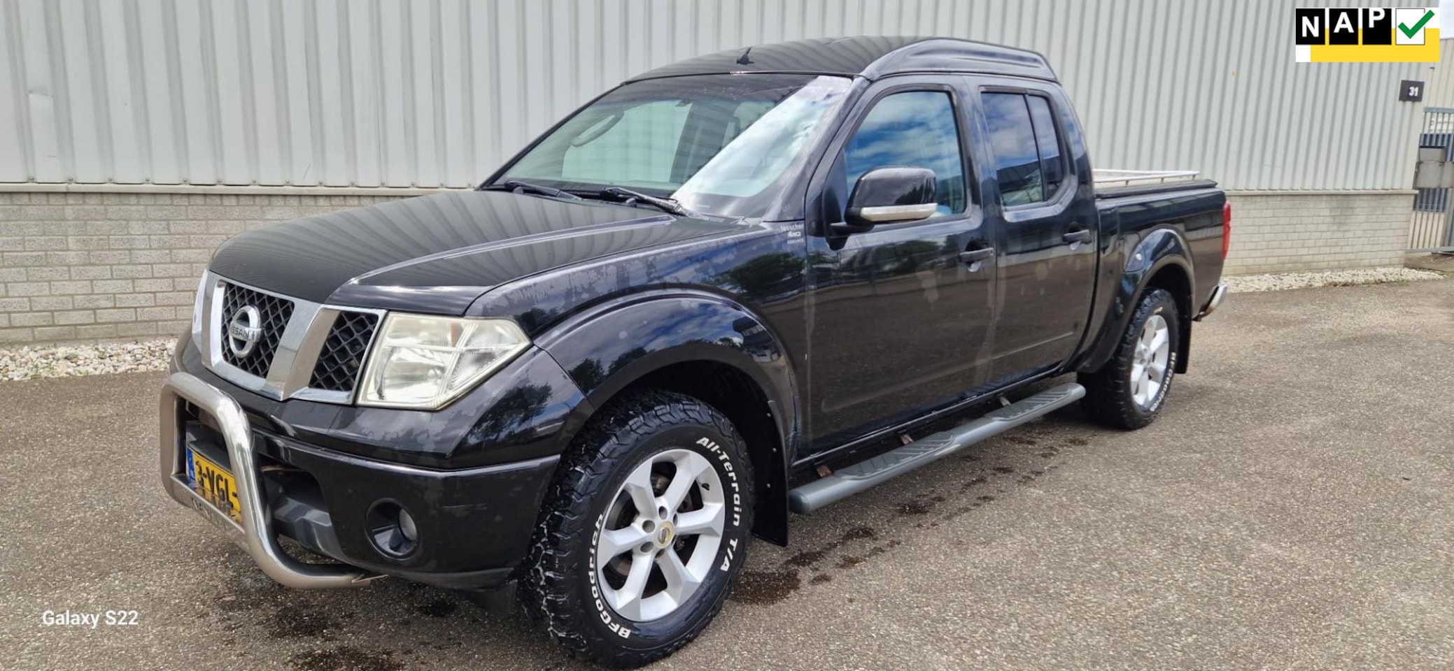 Nissan Navara - 2.5 dCi SE Double C. 2.5 dCi SE Double C. - AutoWereld.nl