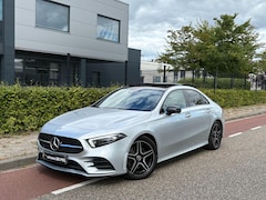Mercedes-Benz A-klasse - 220 AMG-Line Premium Plus Panorama-dak Cruise/climate controle Led