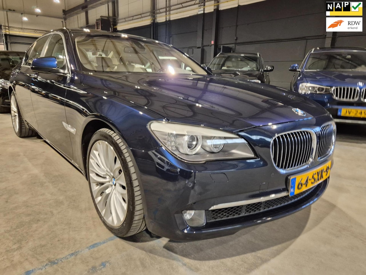 BMW 7-serie - 750i High Executive - Softclose - Memorystoelen - Schuifdak - NL Auto - AutoWereld.nl