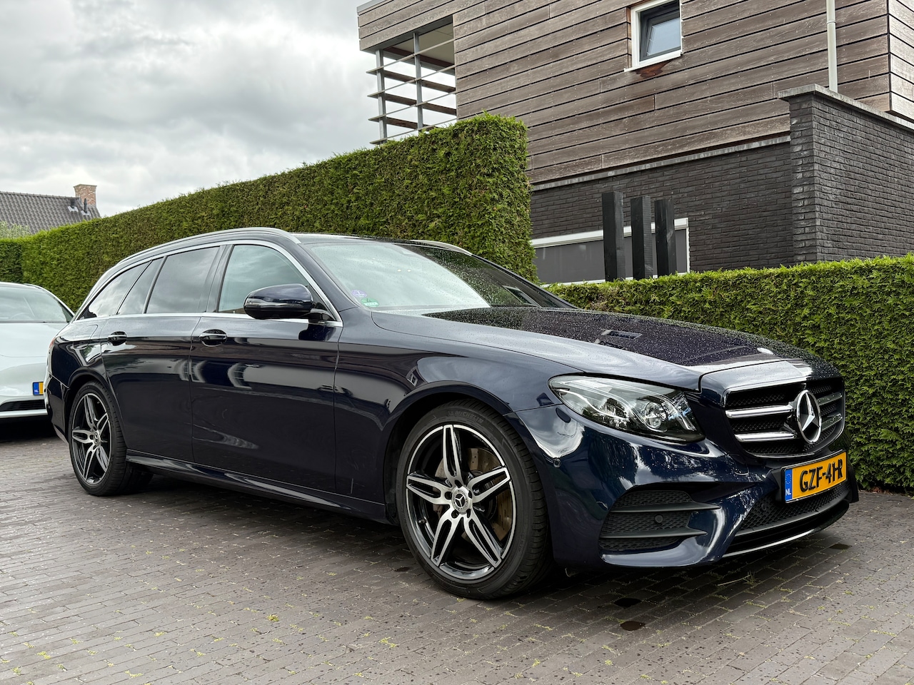Mercedes-Benz E-klasse Estate - 250 Prestige Plus AMG-line | Trekhaak | Open dak | Widescreen - AutoWereld.nl