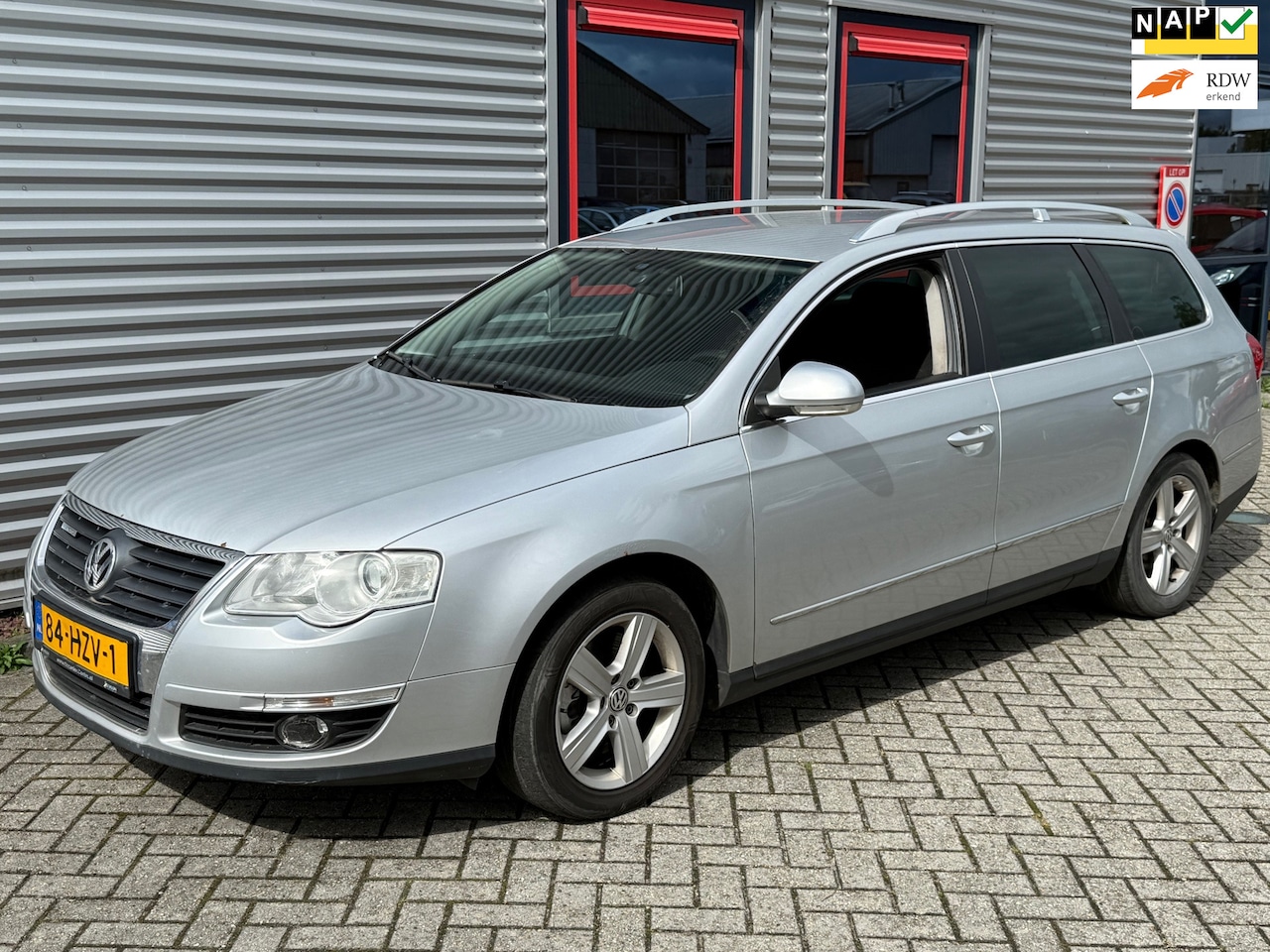 Volkswagen Passat Variant - 2.0 TDI Comfortline BlueMotion Euro 5 - AutoWereld.nl