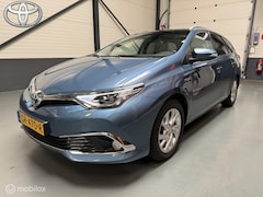 Toyota Auris Touring Sports - 1.8 Hybrid Lease pro Pano|Navi|Trekh