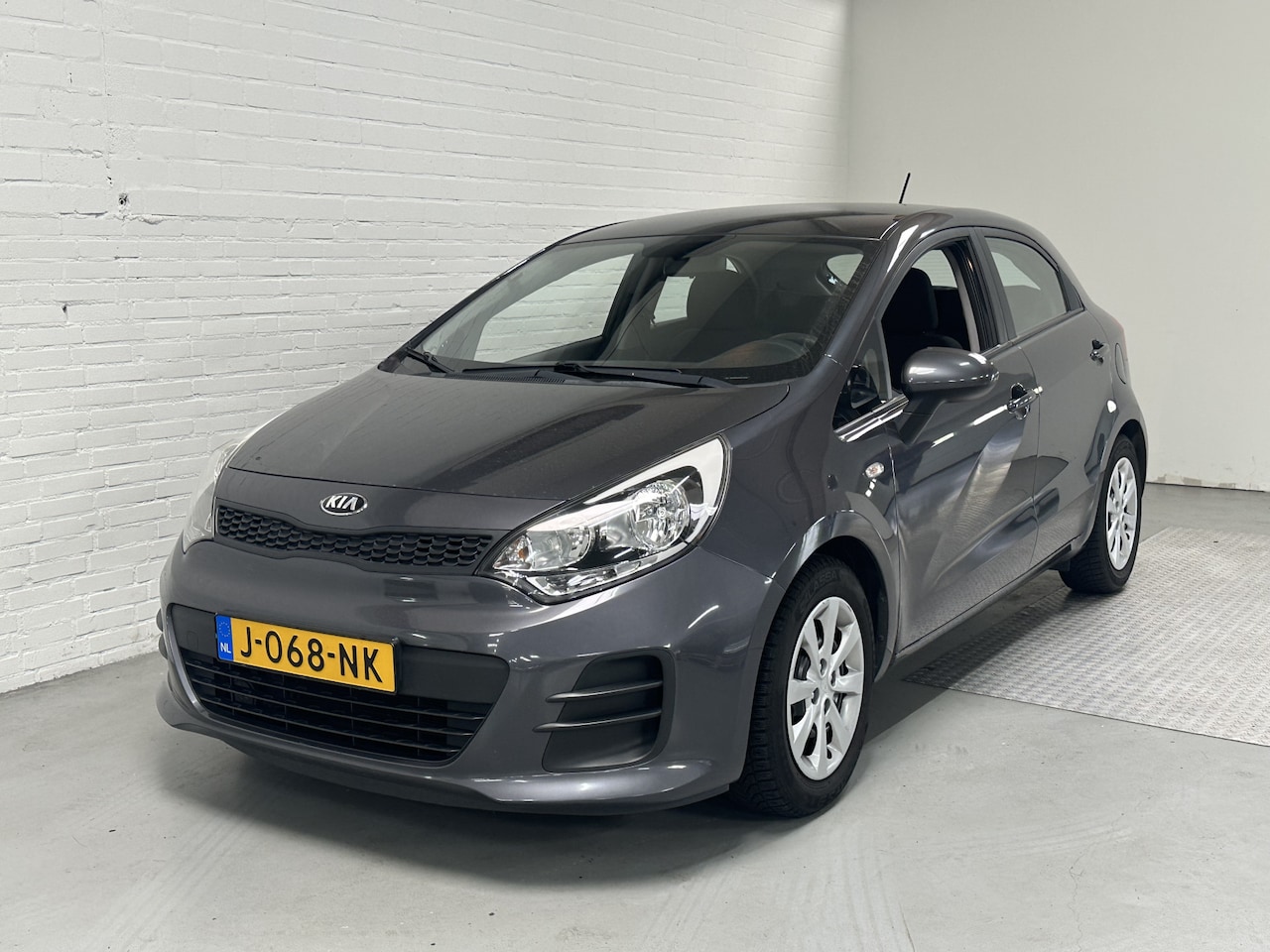 Kia Rio - 1.2 CVVT ComfortPlusLine Navigator AIRCO / CRUISE / NAVI / CAMERA - AutoWereld.nl