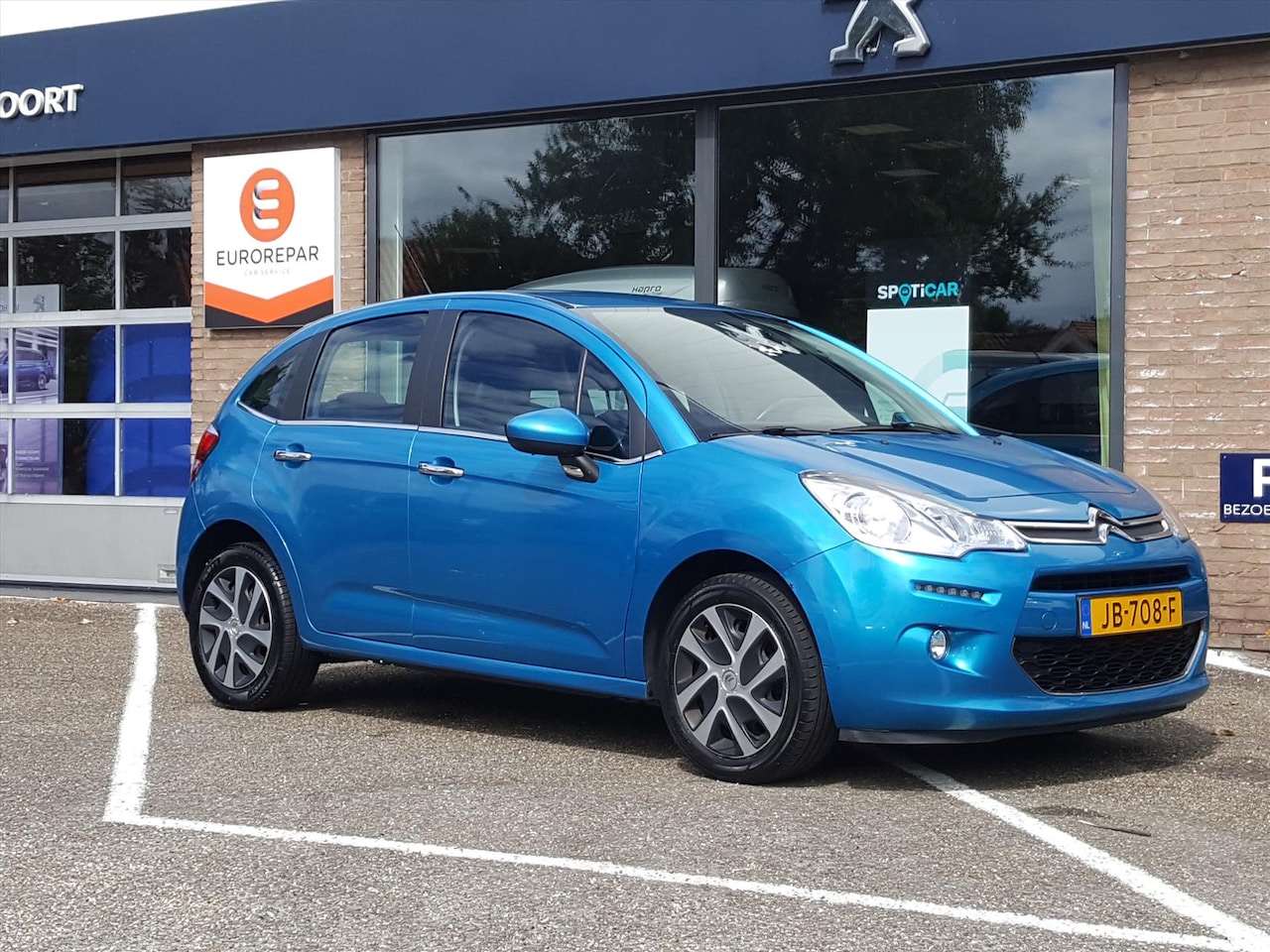 Citroën C3 - 1.2 PureTech 82pk Feel Edition TREKHAAK | Navigatie | Cruise & Climate control | Parkeerse - AutoWereld.nl