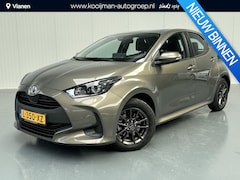 Toyota Yaris - 1.5 Hybrid Active met Lichtmetalen velgen, Carplay, 1e eigenaar, dealer onderhouden