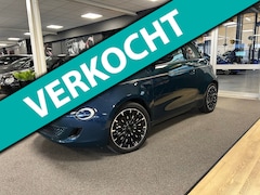 Fiat 500 - La Prima 42 kWh / 120pk / Navigatie / Panorama-dak / Leder / camera
