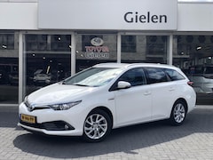 Toyota Auris - 1.8 Hybrid Dynamic Ultimate | Climate control, Stoelverwarming, Navigatie, Achteruitrijcam